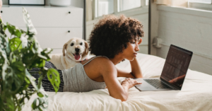 Online shopping behavior changes and trends for the pet supplies industry.